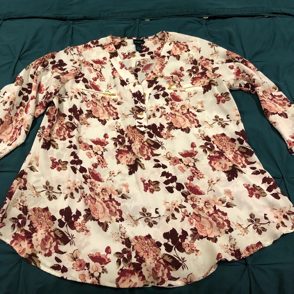 Beautiful floral Rue 21 plus Sheer Blouse